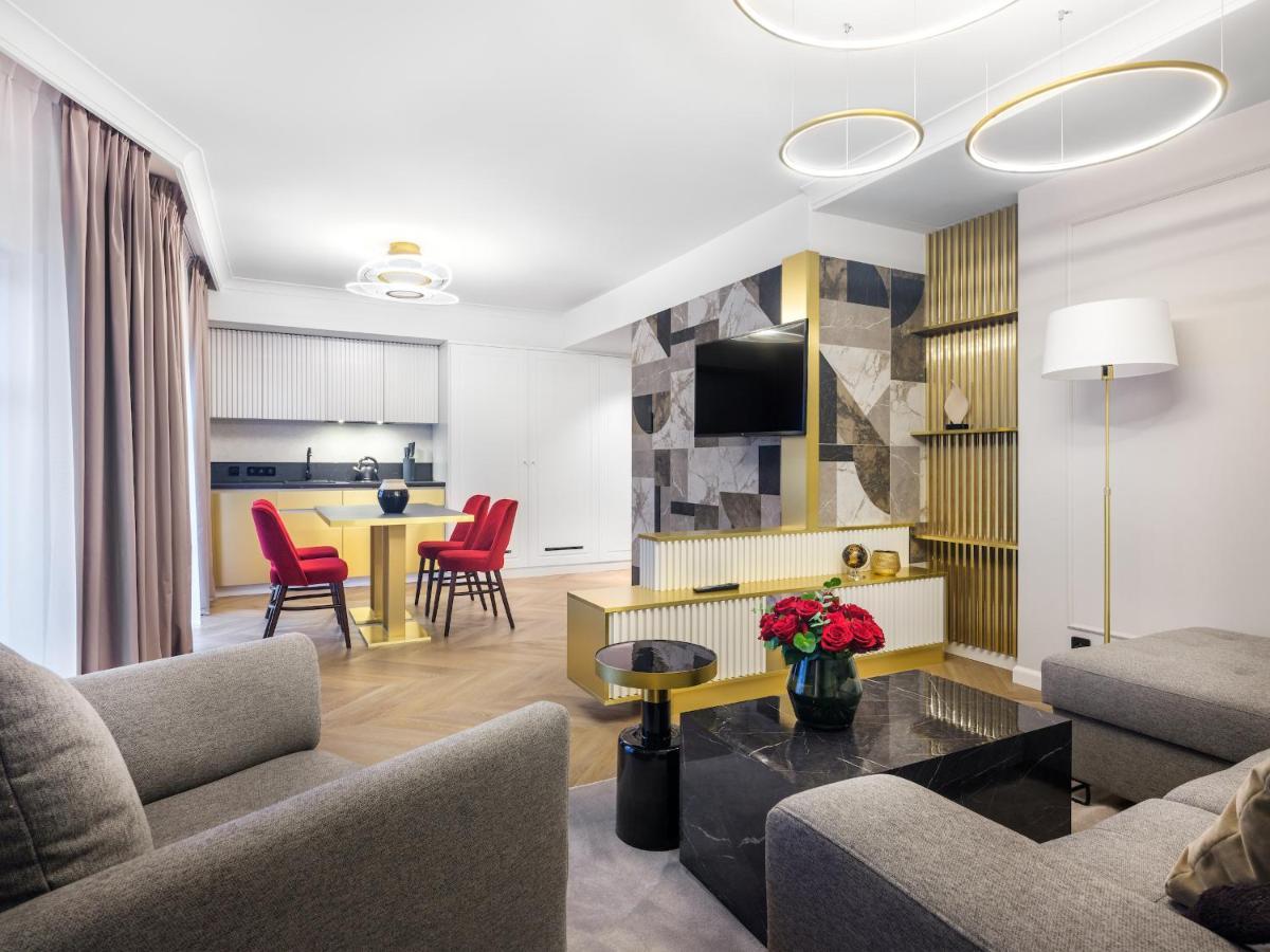 Golden Queen Deluxe Jacuzzi Apartments - Old Town 克拉科夫 外观 照片