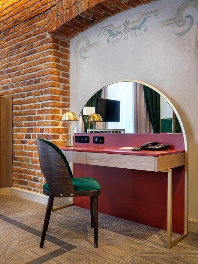 Golden Queen Deluxe Jacuzzi Apartments - Old Town 克拉科夫 外观 照片
